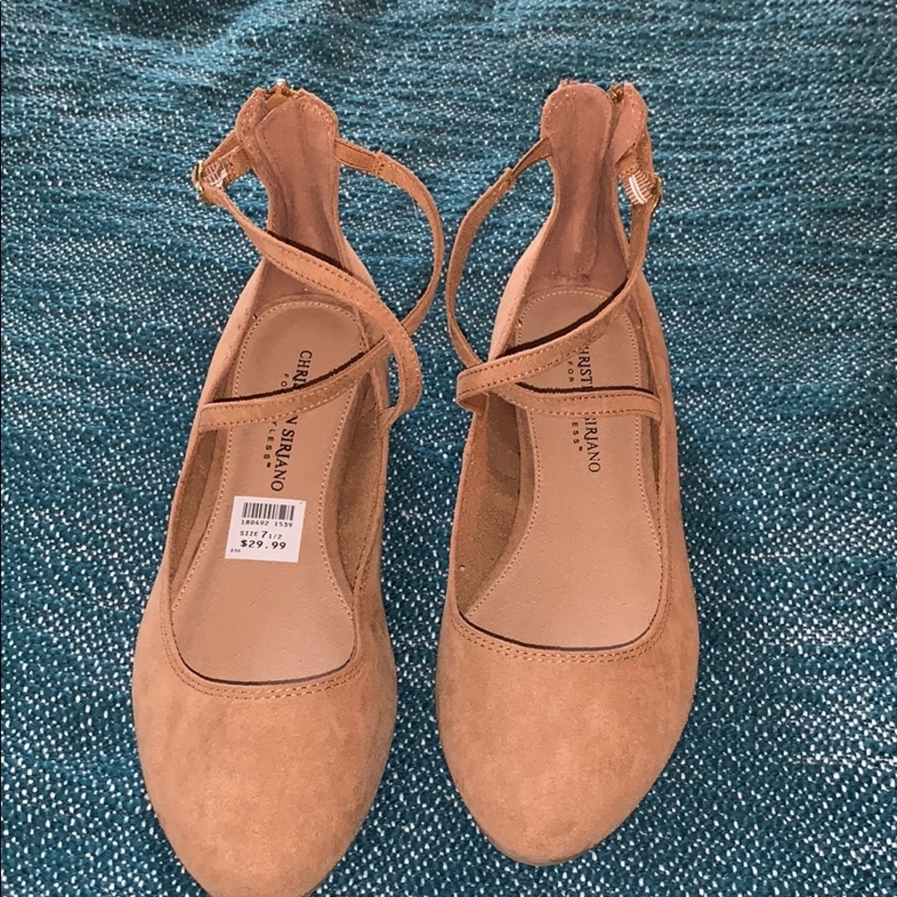 Tan flats